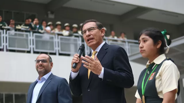 Martín Vizcarra viajará a Ecuador con sus ministros de Estado. Foto: Andina