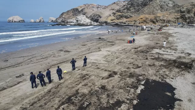 Repsol sobre derrame de petróleo: “Estamos ejecutando las labores de remediación y limpieza de playas afectadas" / Foto: Andina