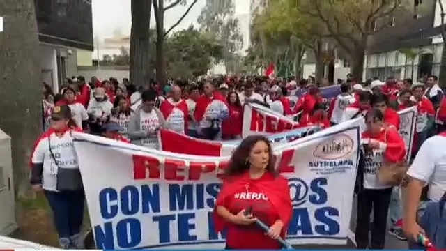 Repsol: Trabajadores de refinería La Pampilla protestan por abusos laborales