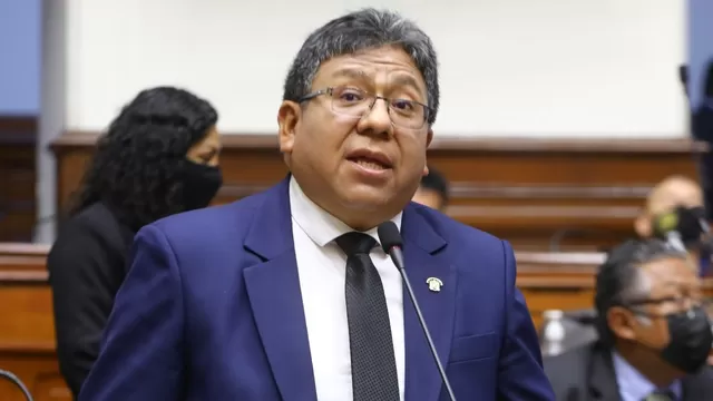 Roberto Chiabra: Congresista presentó denuncia constitucional contra Jorge Flores Ancachi