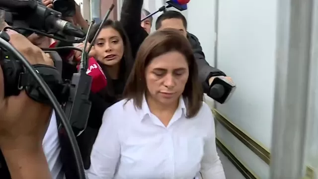 Rosa Gutiérrez llegó a la Fiscalía para declarar en torno a los casos de corrupción en EsSalud