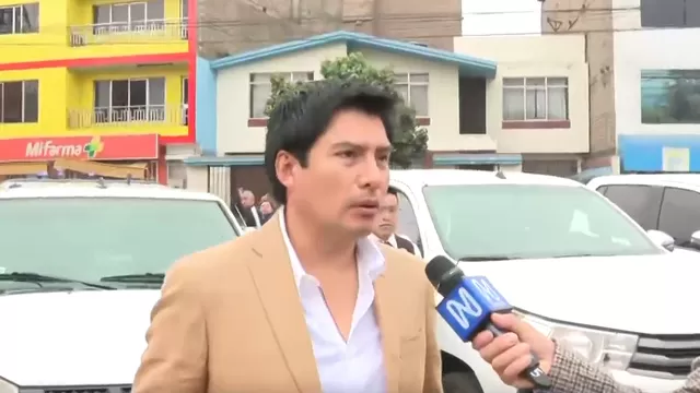 Municipalidad de San Juan de Lurigancho entregó vehículos reparados a la Policía Nacional 