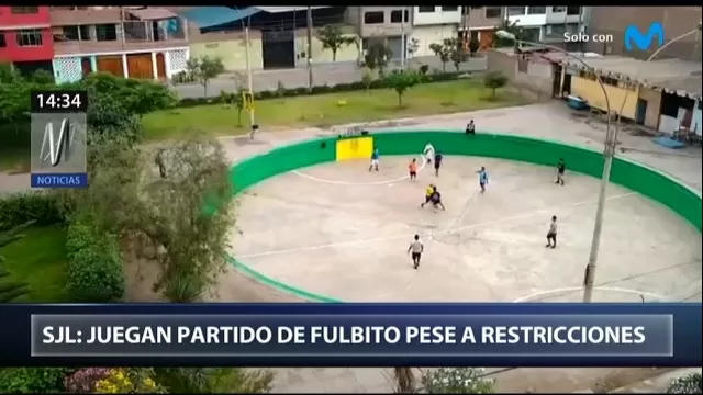 San Juan de Lurigancho: Personas juegan partido de fulbito pese a restricciones
