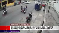 SJL: Hombre evitó robo de su moto con una patada voladora