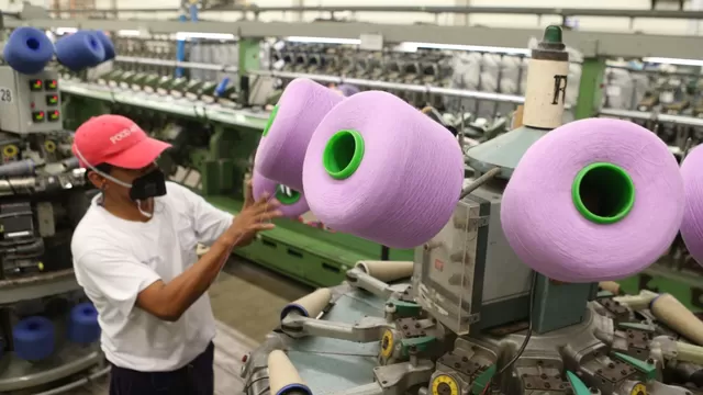 Sociedad Nacional de Industria: "Hasta en 17% cayó el sector textil este año"