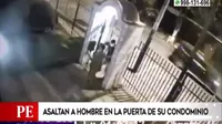 Surco: Dos sujetos asaltan a un hombre en la puerta de su condominio