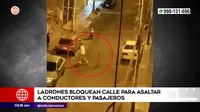 Surco: Ladrones bloquean calle para asaltar a conductores y pasajeros