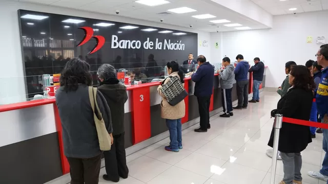 Trabajadores del Banco de la Nación acatan paro para exigir aumento de sueldos