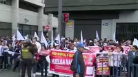 EsSalud: Trabajadores realizan protesta en exteriores del Congreso