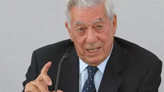 Vargas Llosa: Espero que el Perú no elija entre dictadura y corrupción