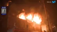Villa María del Triunfo: Se registra un incendio en un edificio de la zona industrial