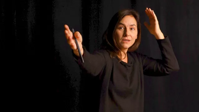 La actriz peruana Denise Arregui vuelve a las tablas con ‘Relatos Inconexos’