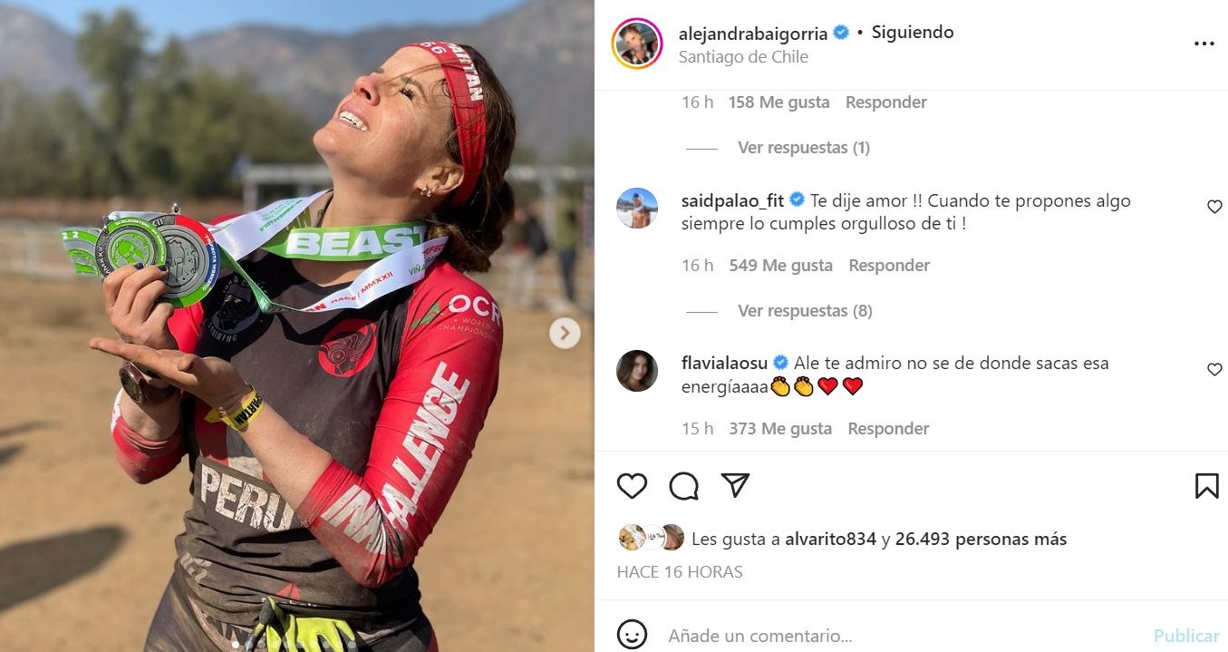 Alejandra Baigorria y su celebración tras clasificar al Mundial Grecia 2022 por ganar carrera de obstáculos 
