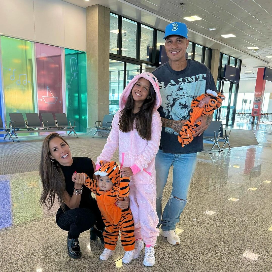Ana Paula llegó a Lima junto a Paolo Guerrero y sus hijos. Fuente: Instagram