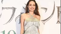 Angelina Jolie se desnuda por primera vez para revista