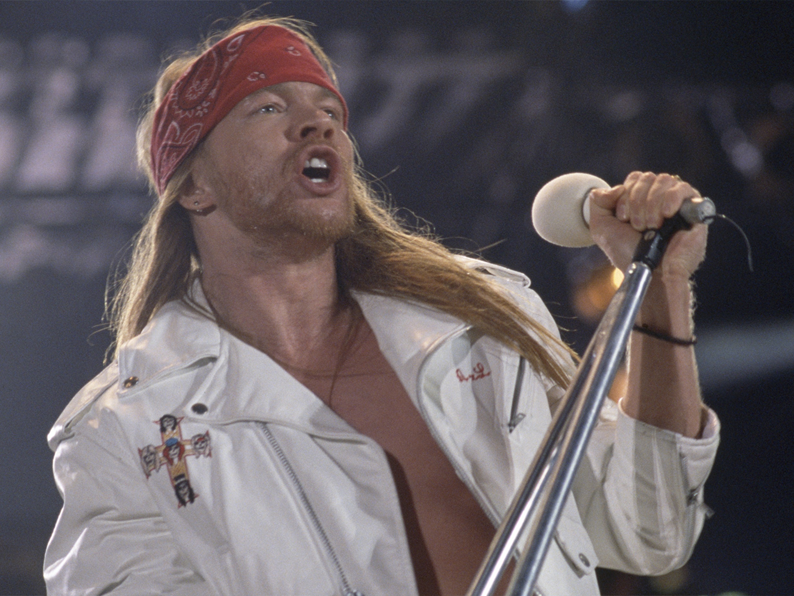 Axl Rose, vocalista de Guns N' Roses, fue acusado de agresión sexual 