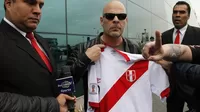 Doble del actor Bruce Willis alborota a fans en Lima
