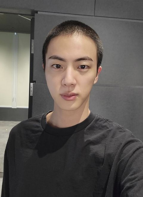 BTS: Jin ya fue asignado a un batallón de entrenamiento en su servicio militar