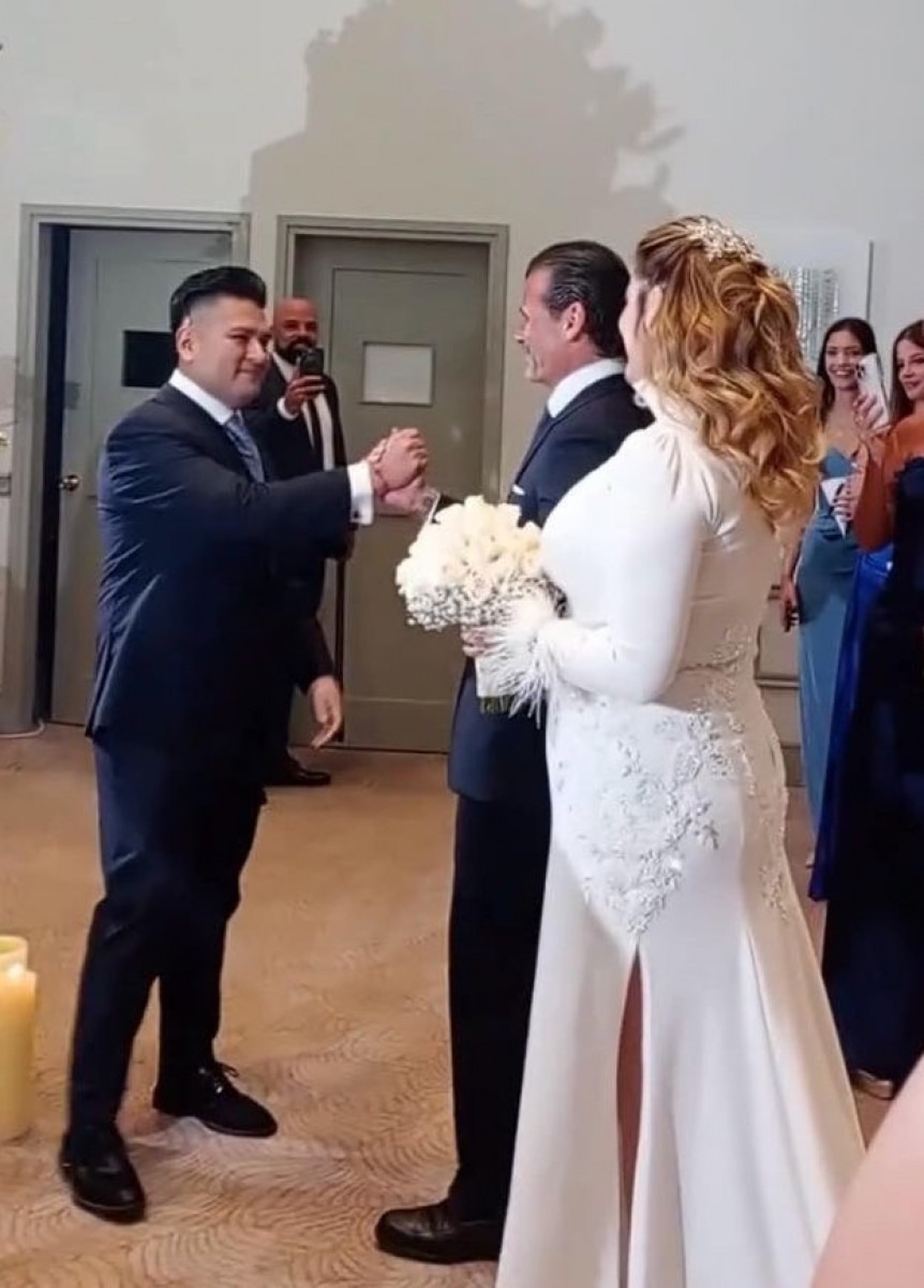 ] Deyvis Orosco y Cassandra Sánchez se casaron. Fuente: Instagram