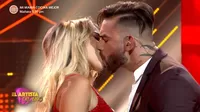 Diego Val y Macarena Gastaldo se dieron apasionado beso en El Artista del Año