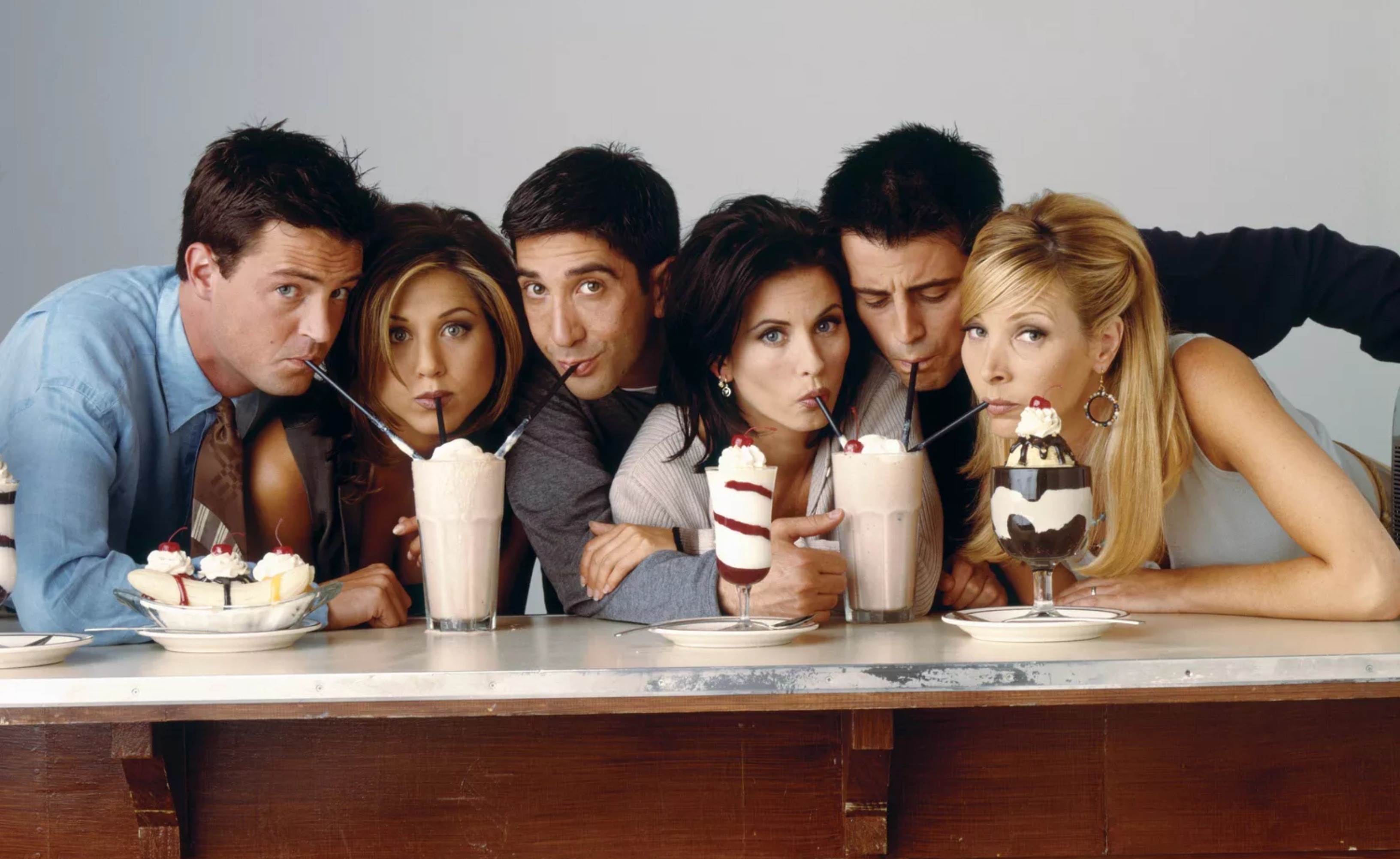 'Friends' con Matthew Perry, Jennifer Aniston, David Schwimmer, Courteney Cox, Matt LeBlanc y Lisa Kudrow / Foto: Warner Bros