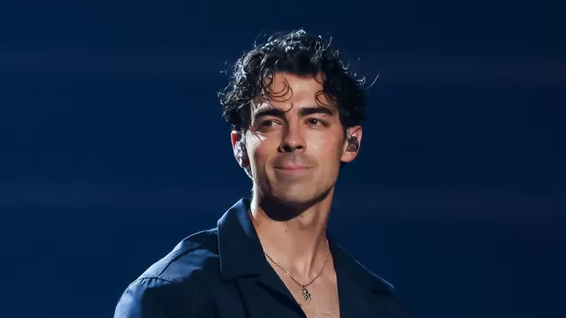 Joe Jonas se quebró al hablar sobre su divorcio de Sophie Turner en pleno concierto