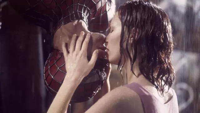 Kirsten Dunst calificó de "miserable" la filmación de su icónico beso con 'Spider-Man'