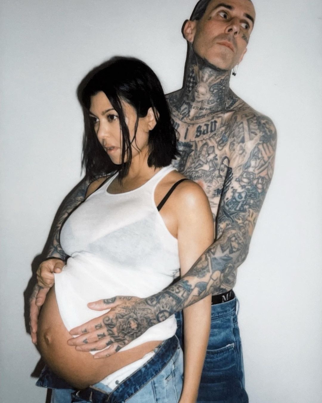 Kourtney Kardashian y Travis Barker compartieron las primeras fotos de su bebé