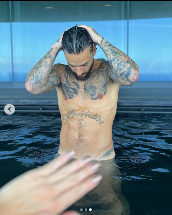Maluma encendió las redes sociales con candente foto en la piscina 