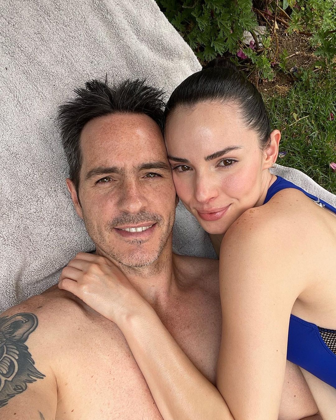 Mauricio Ochmann y Paulina Burrola comenzaron su romance en el 2021 / Instagram