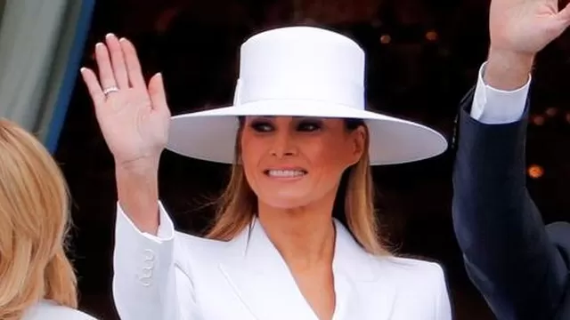 Melania Trump genera polémica tras subastar sombrero y dos objetos  a 250.000 dólares