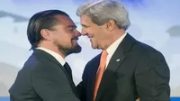 Mira la particular foto de Leonardo Di Caprio y el secretario de estado de Estados Unidos 