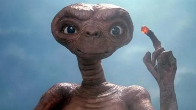 El muñeco original de E.T. se subastó por 2,6 millones  de dólares en EE.UU.