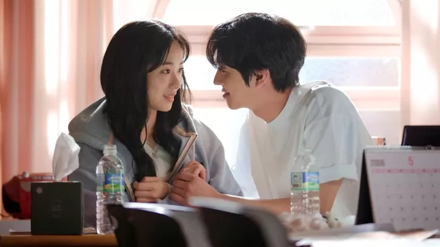 Netflix estrenó avance del nuevo K-drama "A Time Called You" junto a Ahn Hyo Seop