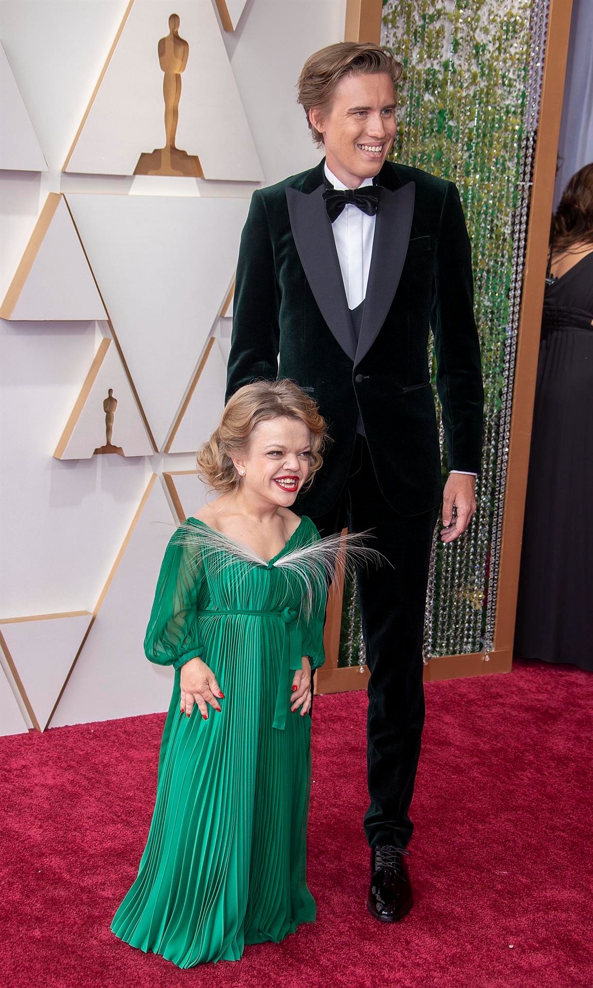 Tadeusz Lysiak y Anna Dzieduszycka posan en la alfombra roja a su llegada a la entrega de los Premios Óscar hoy, en el Teatro Dolby de Los Ángeles, California (EE.UU.). EFE/ Javier Rojas