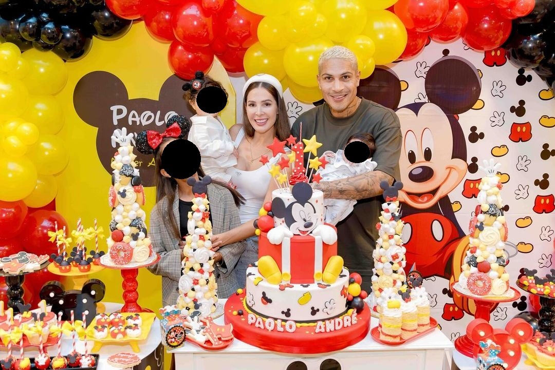 Paolo Guerrero y su familia celebrando el primer año de Paolo  André/Foto: Instagram