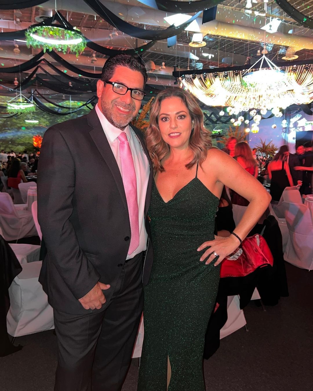 Adriana Nieto y su esposo Mario Saucedo / Instagram