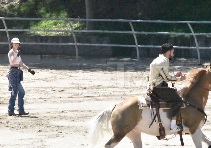 ¡Puro amor! La nueva cita de Bad Bunny y Kendall Jenner: Con todo y caballos 