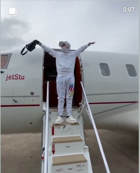 Daniel Hernández (Tekashi 69) llegando a Puerto Rico en jet privado pese a las amenazas de muerte / Foto: IG Tekasi 69
