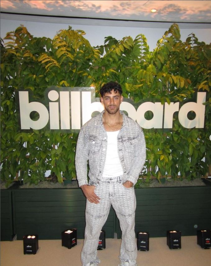 Austin palao fue otro de los invitados a la gala de los Billboard y gran ausente en la alfombra roja / Foto: Instagram