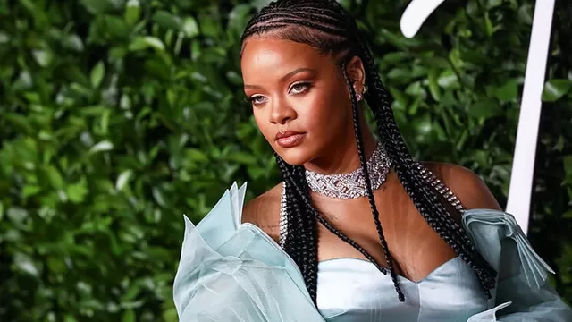 Rihanna fue captada con el rostro lleno de moretones 