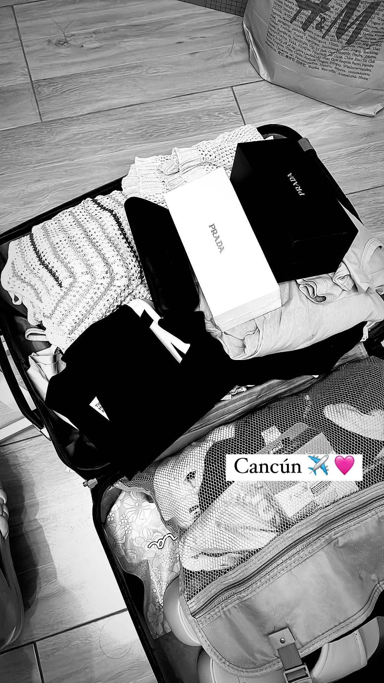 Horas antes de llegar al aeropuerto y pasar el mal rato que le tocó vivir Samahara Lobatón publicaba feliz lo que llevaría a su viaje soñado a Cancún/Foto: Instagram