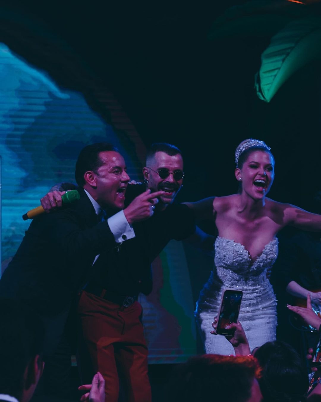 Mike Bahía cantó en la boda de Richard Acuña y Brunella Horna / Instagram