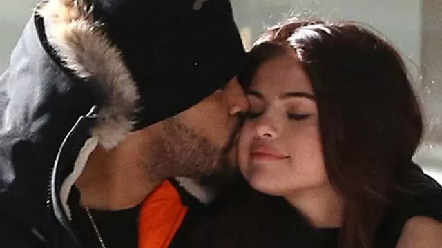 Selena Gómez recibió romántica sorpresa de The Weeknd. Foto: PacificCoastNews