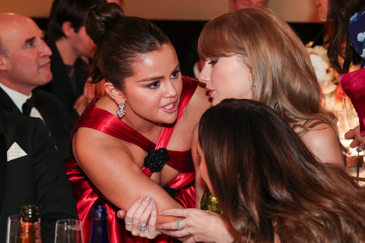 Camarógrafo captó el momento en el que Selena Gómez fue a contar el "chisme" a su amiga Taylor Swift del impase con Kylie Jenner/Foto: Quien