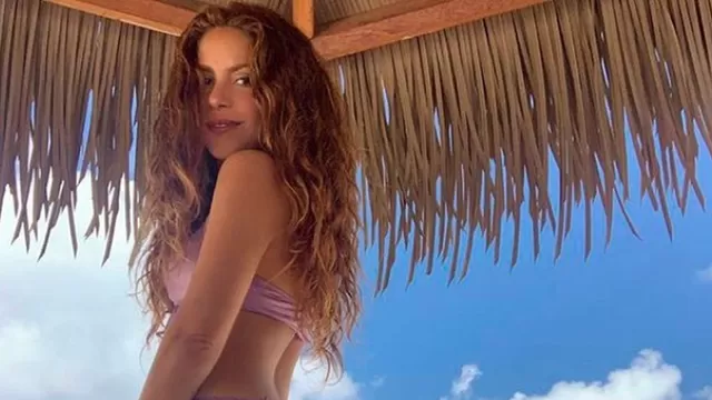   Shakira se luce con sus hijos en las playas de México 
