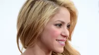 Shakira soprende con mensaje en su visera cuando salía con sus hijos