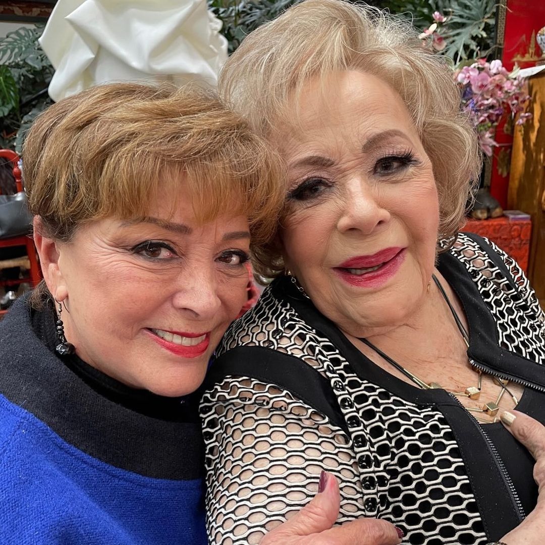 Sylvia Pasquel junto a su madre Silvia Pinal. Fuente: Instagram