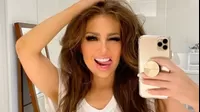 Thalía presume su cintura “sin costillas” en redes sociales