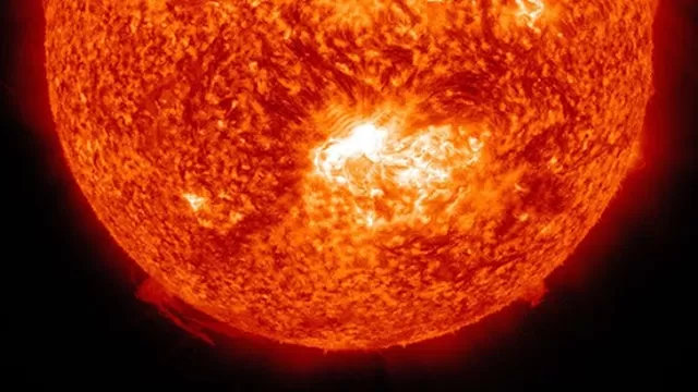 Advierten sobre impacto de una tormenta solar en la Tierra este 30 de octubre
